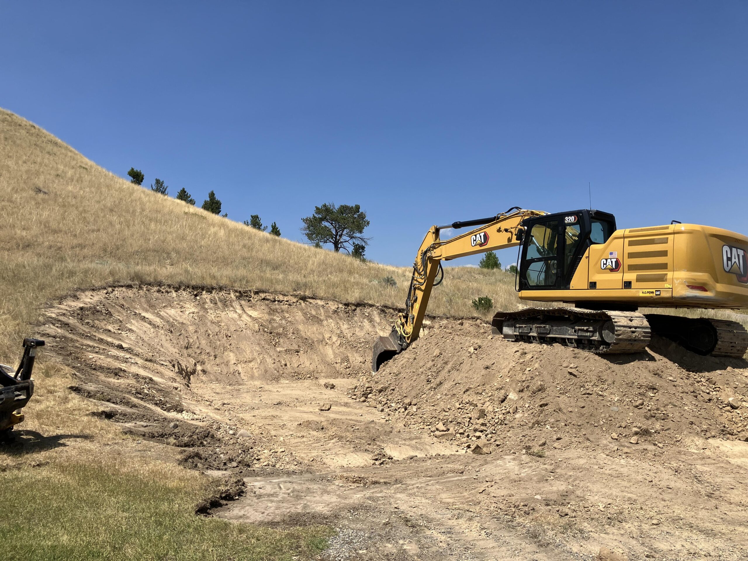 Foundation dig with the 320
